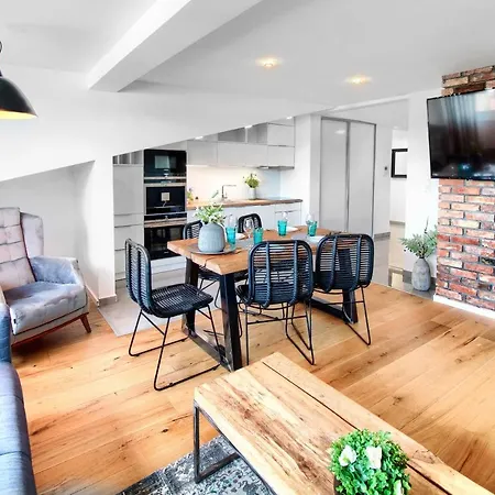 Ap Baltic ミエルノ